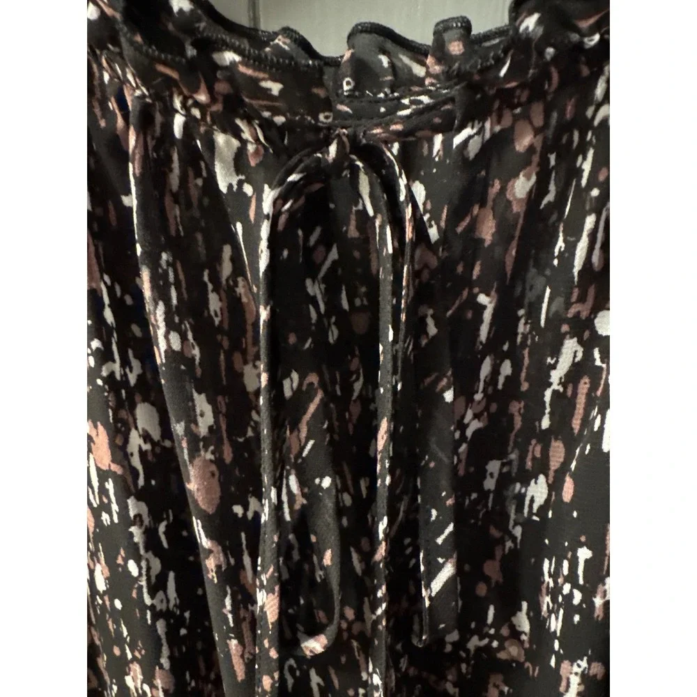 Simply Vera Vera Wang Dress XS Black‎ Sleeveless Ruffle Neck Abstract Print